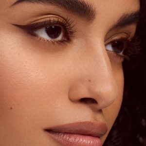 perfect strokes matte liquid liner brown